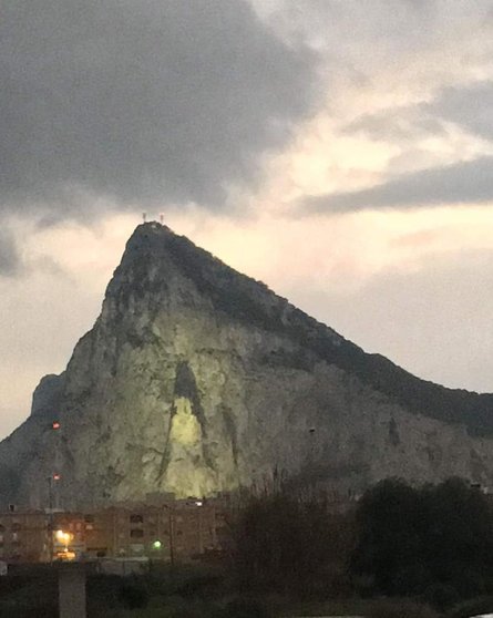 Foto de Gibraltar afectado por la contaminación lumínica