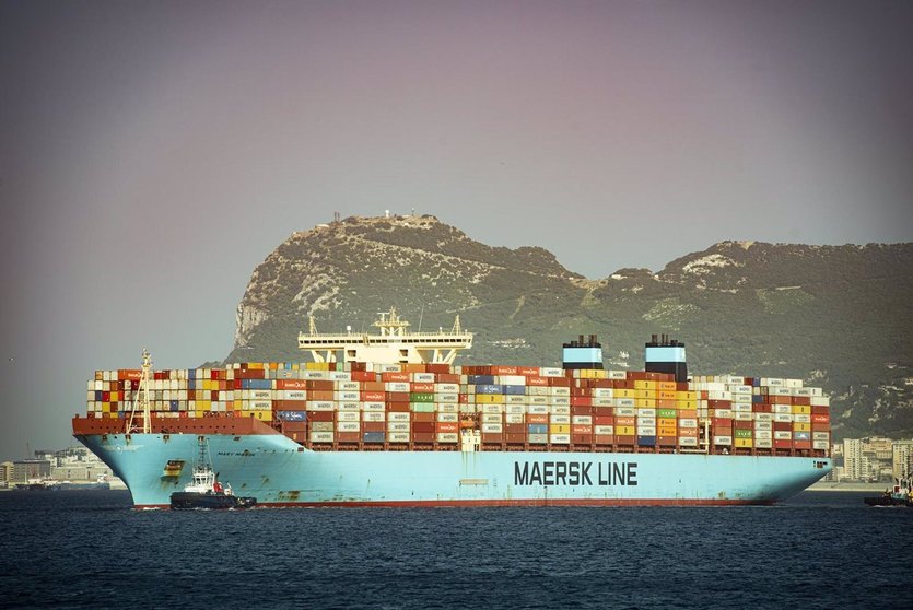 Mary Maersk el megaship Triple E de 18270 teus que llega al puerto de Algeciras proveniente del Canal de Suez