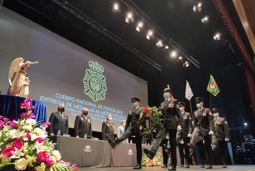 POLICIA 3
