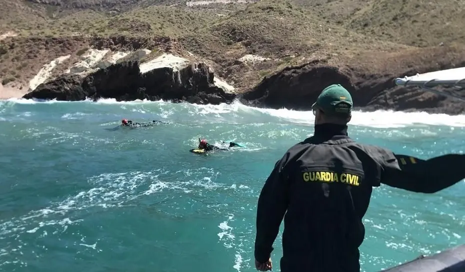 buzos guardia civil