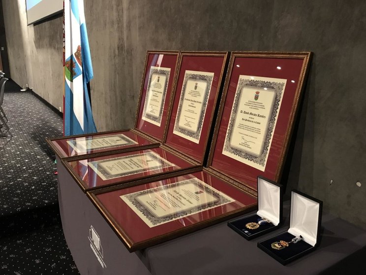Placas de Honores y Distinciones municipales de La Línea