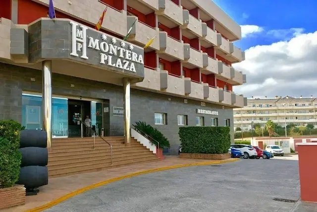 Fachada principal del Montera Plaza