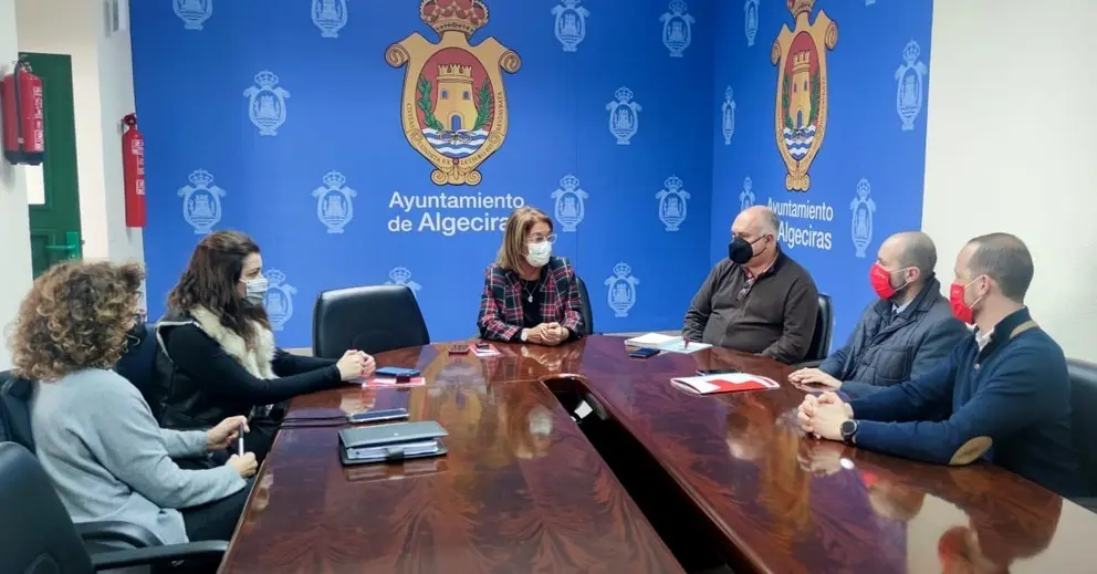 Reuni&oacute;n de Cruz Roja en el ayuntamiento
