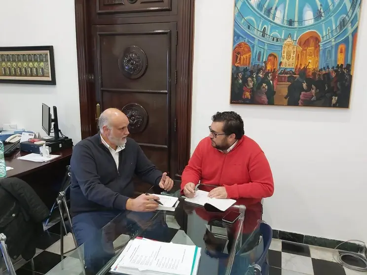 Javier Vidal, con el diputado provincial Jaime Armario
