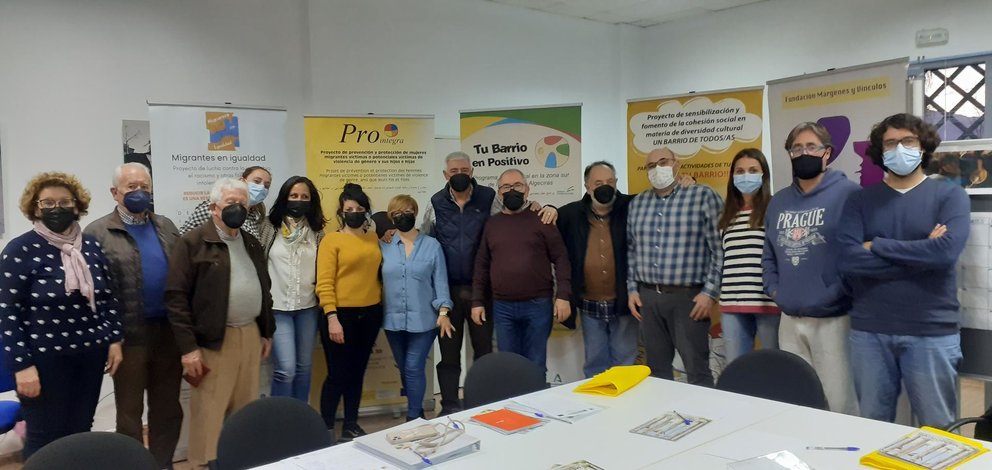 Reunión en Márgenes y Vínculos con vecinos de Algeciras Sur