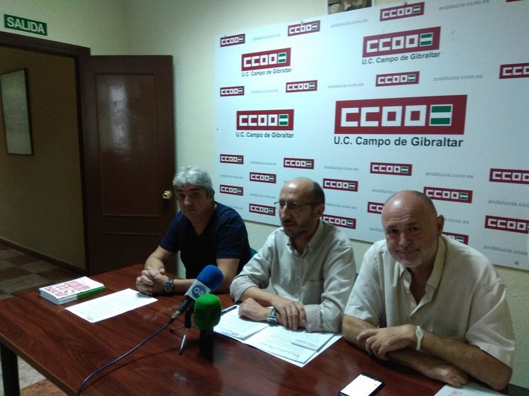 Triano y otros miembros de CCOO en una rueda de prensa