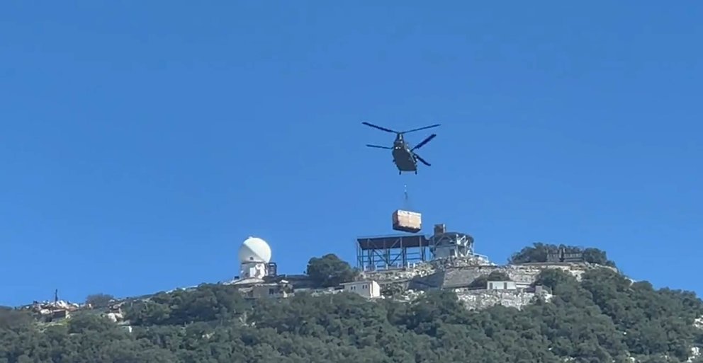 Helicoptero Chinook en el Peñon