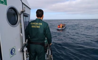 Guardia Civil intercepta una embarcación