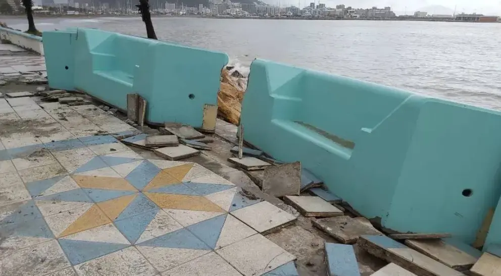 Da&ntilde;os en el Paseo Maritimo