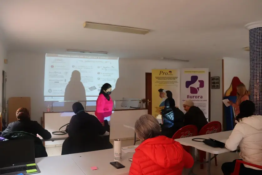Curso  de M&aacute;rgenes y V&iacute;nculos