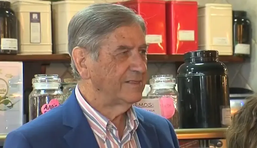 Emilio Herrera, en la presentaci&oacute;n de una de sus exposiciones. OA.