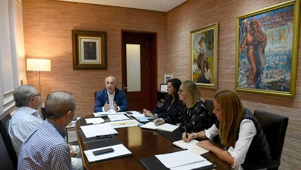 Reuni&oacute;n con la directiva del Casino