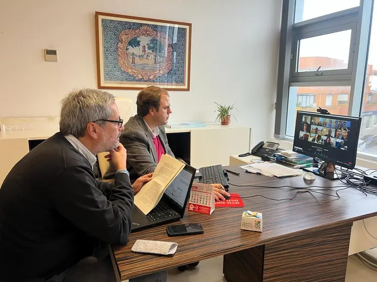 El edil V&aacute;zquez Hueso en la reuni&oacute;n telem&aacute;tica del consejo de administraci&oacute;n de Emalgesa