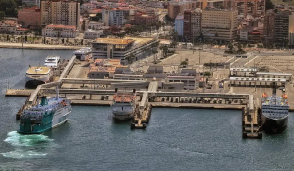 Pantalanes puerto de Algeciras