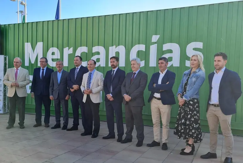 Mercanc&iacute;as al tren