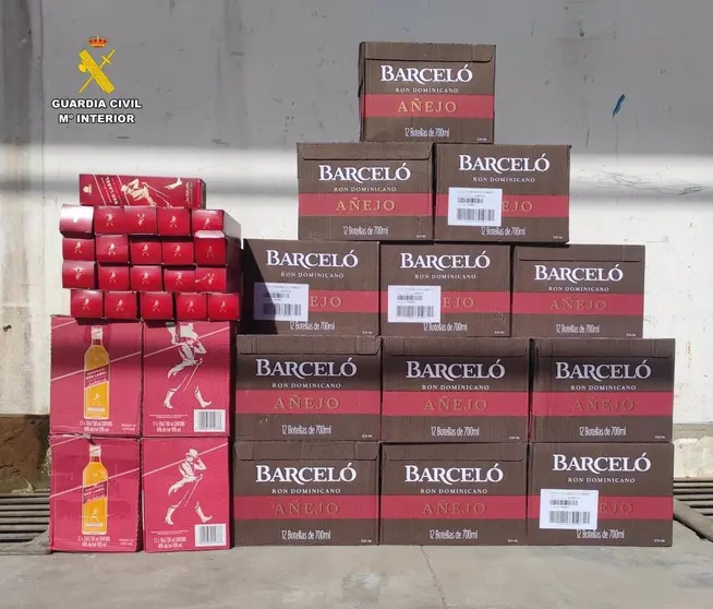 Botellas de ron y whisky robadas - GUARDIA CIVIL