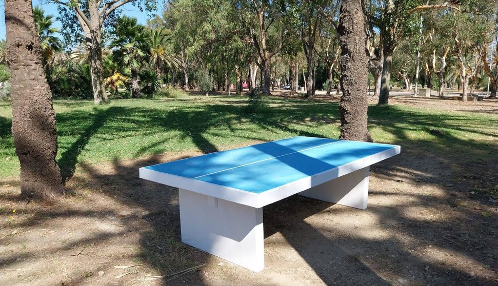 Mesa de pìng pong en el parque