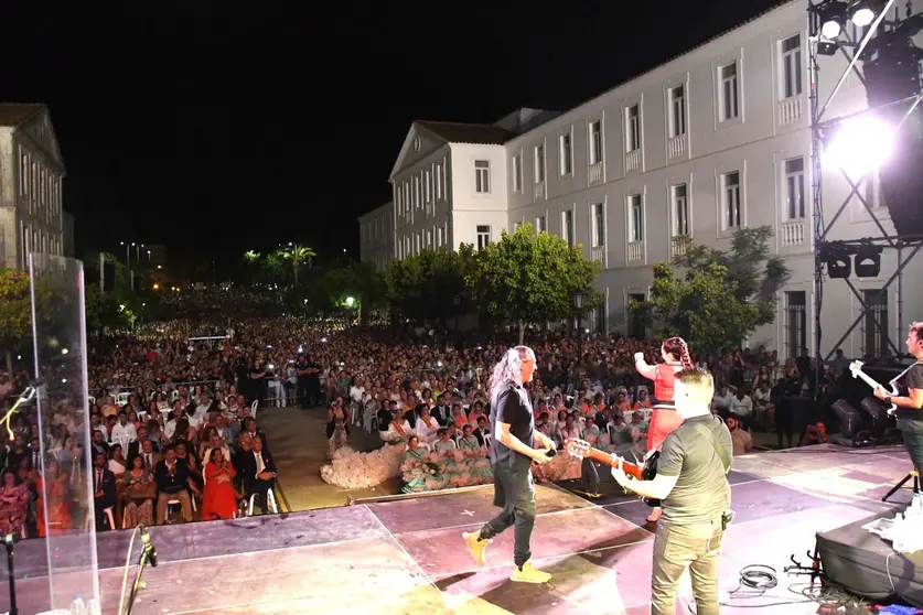 Camela en la Coronaci&oacute;n de San Roque