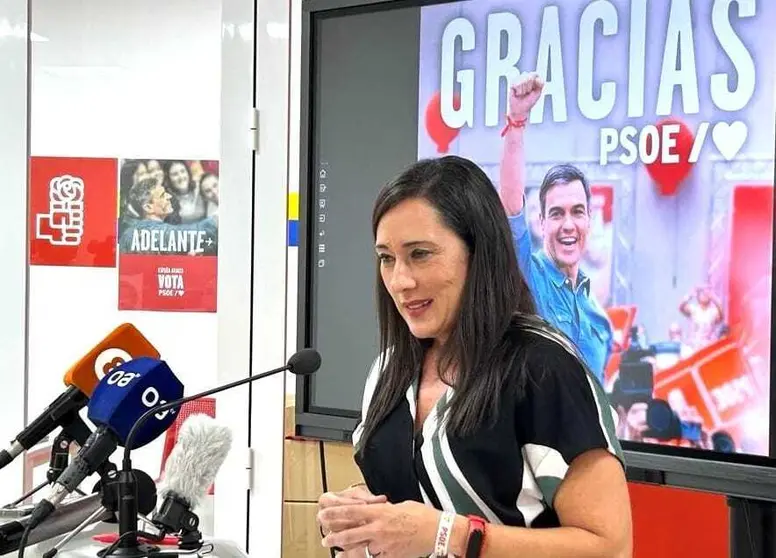 Arrabal en la sede de su partido