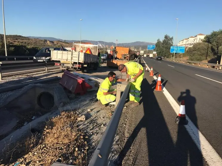 Obras en una carretera de la provincia - MITMA