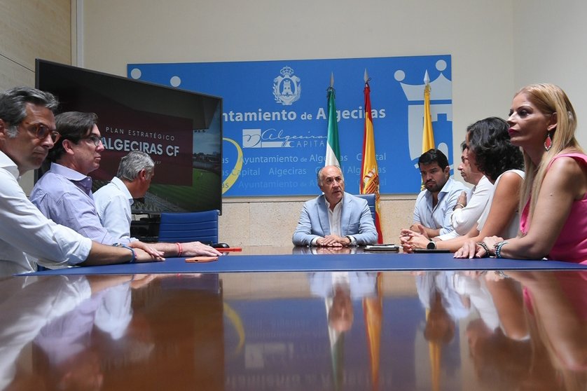 Reunión entre la directiva del Algeciras y el Gobierno Local