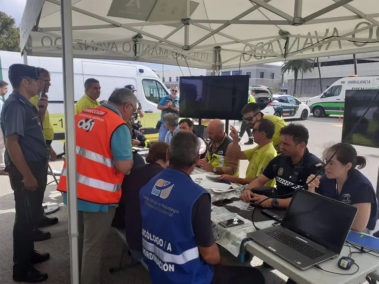 Profesionales en el simulacro de accidente a&eacute;reo en Algeciras. - JUNTA DE ANDALUC&Iacute;A