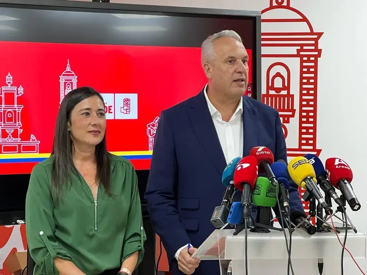Rueda de prensa de Ruiz Boix y Arrabal