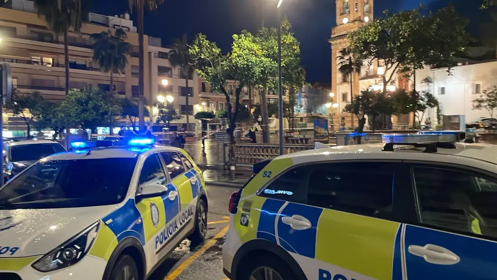 La Polic&iacute;a Local, en la Plaza alta (FOTO-ONDA ALGECIRAS)