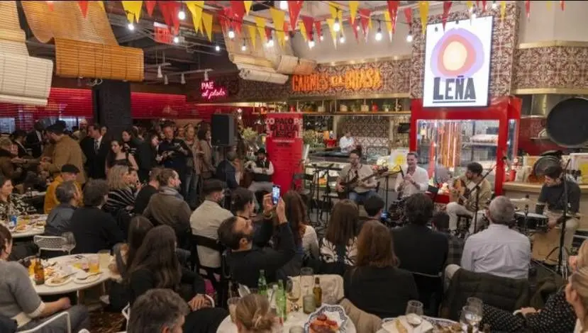 Homenaje a Paco de Lucia en el Little Spain de Nueva York