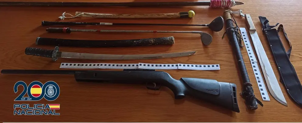 Armas incautadas al desmantelar dos puntos de venta de droga en La L&iacute;nea de la Concepci&oacute;n (C&aacute;diz). - POLIC&Iacute;A NACIONAL