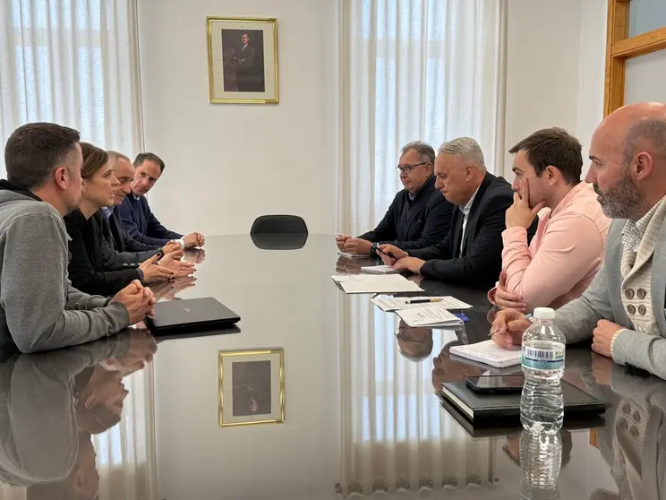 Reuni&oacute;n con Ruiz Boix
