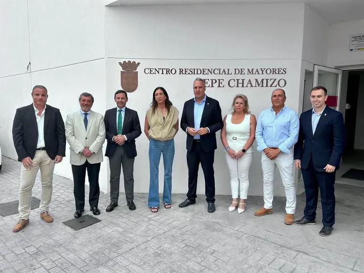 Loles L&oacute;pez visita el nuevo centro