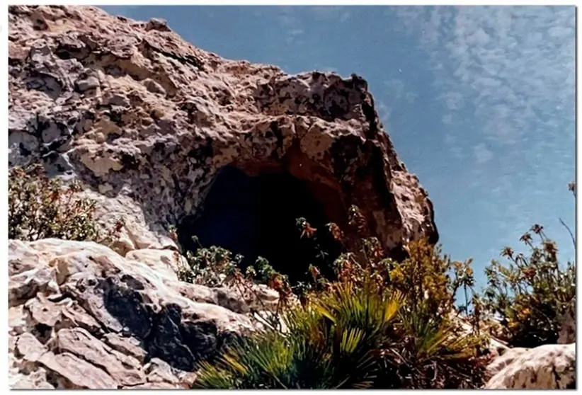 Imagen exterior de la cueva