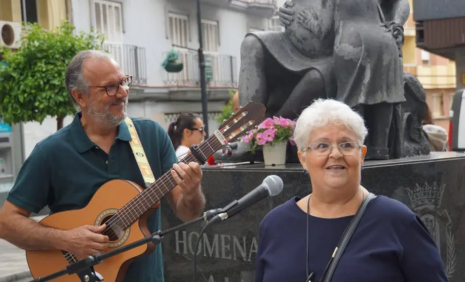 Nieves Buscat&oacute;, en el homenaje a las madres (1)