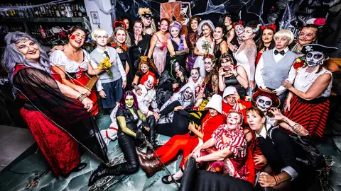 Halloswing. Foto Tomoyuki Hotta