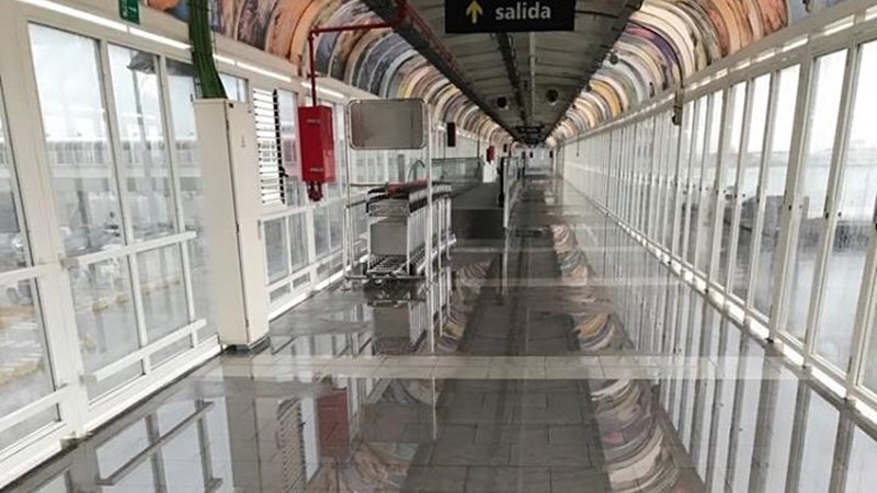 Las nuevas pasarelas de la Estación Marítima se han inundado