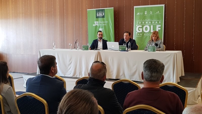 Javier Reviriego interviene en las Jornadas de Golf