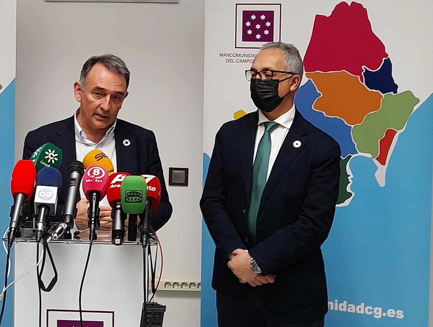 El secretario de Estado, con el presidente de la Mancomunidad