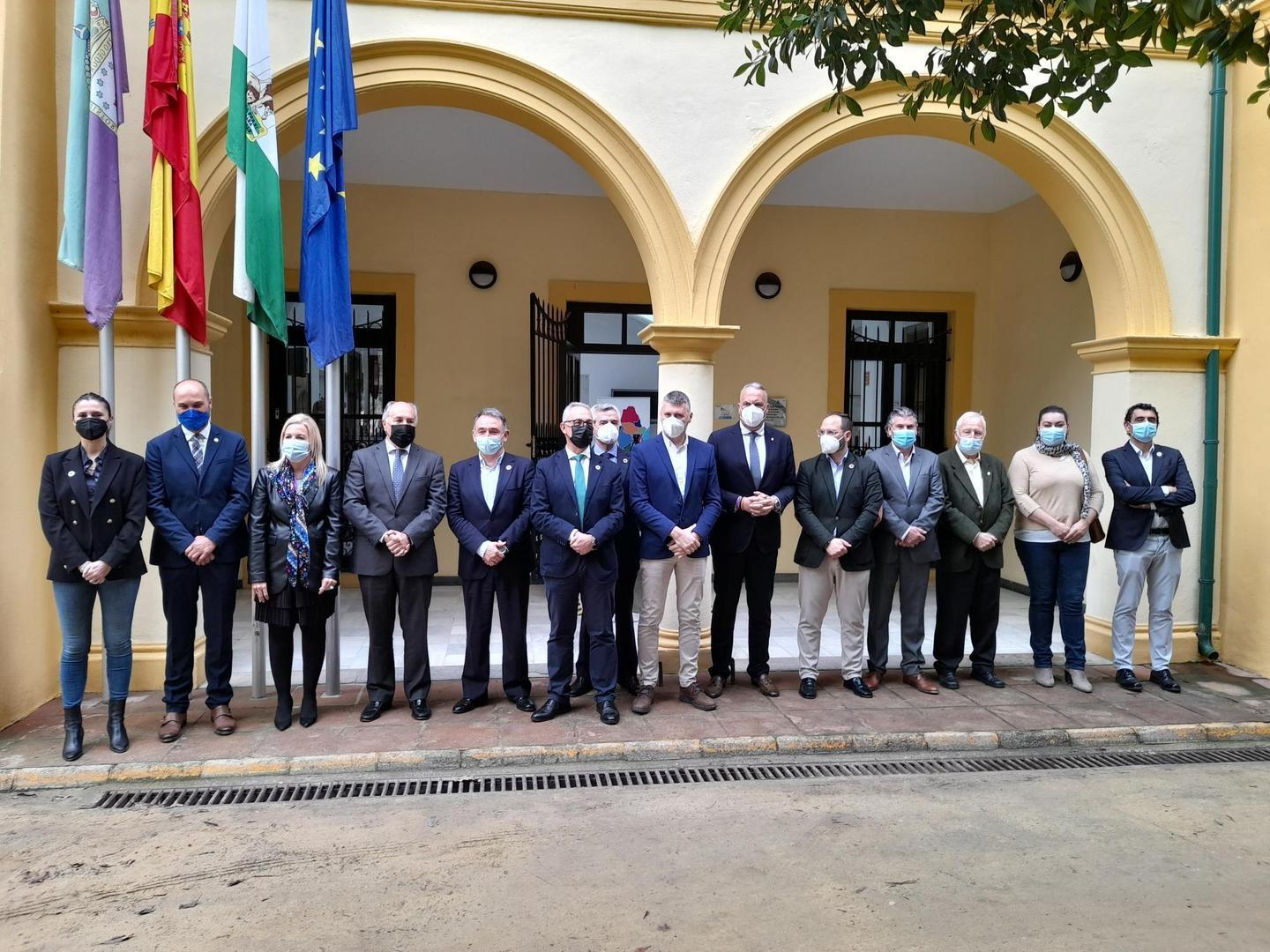 Autoridades comarcales presentes en el encuentro