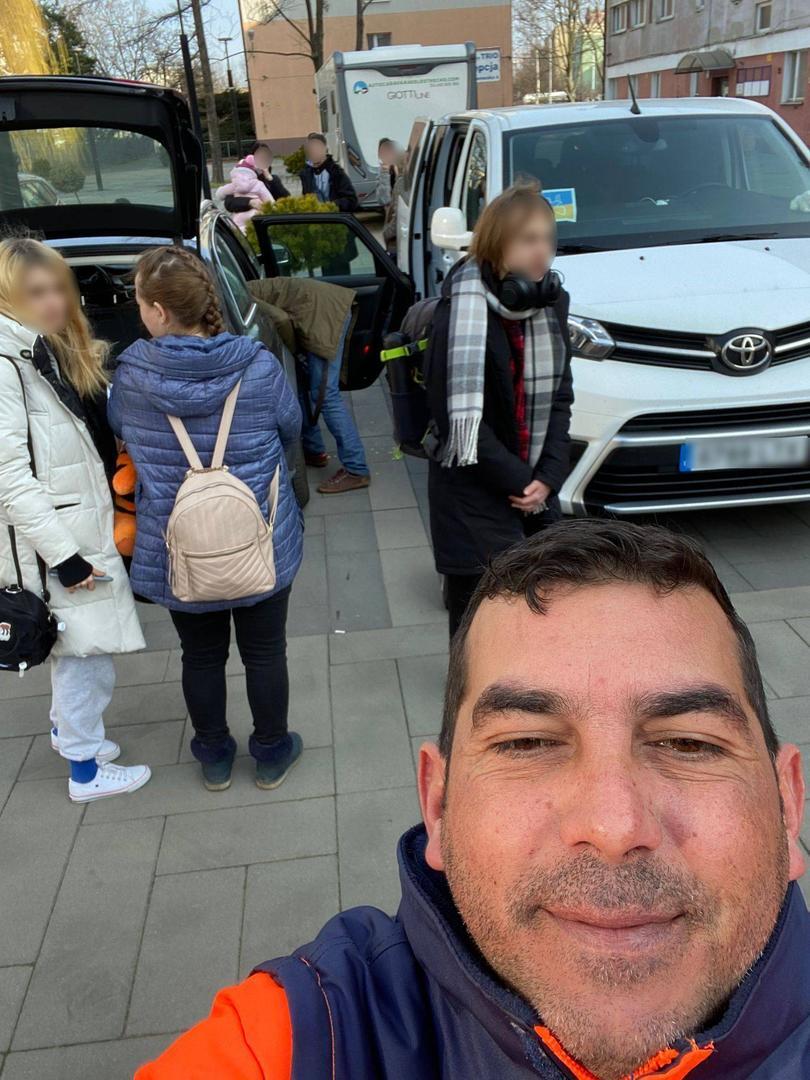 Jose Manuel, junto a parte de su expedición de regreso